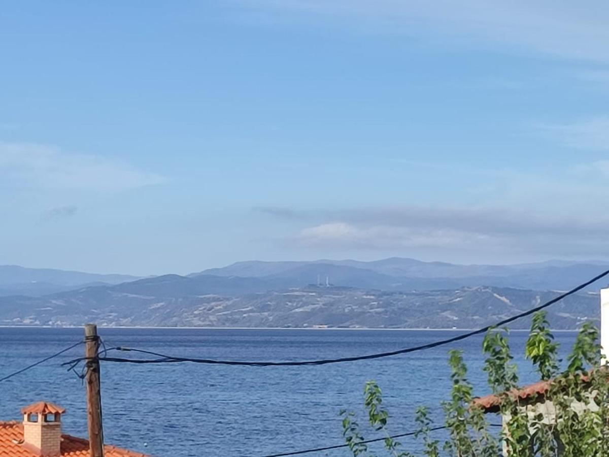 Ξενώνας Φωτεινη オウランオウポリ エクステリア 写真